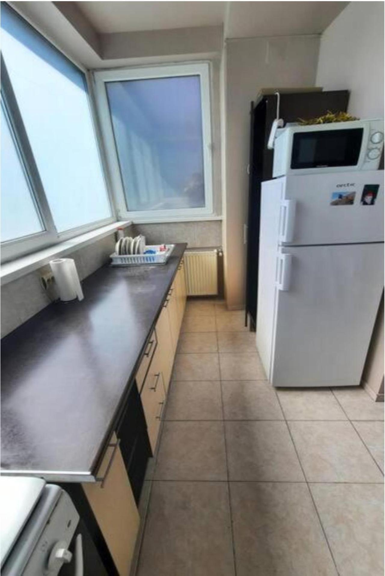 Spacious, Modern Condo In New Villa - Sleeps 6 บูคาเรสต์ ภายนอก รูปภาพ